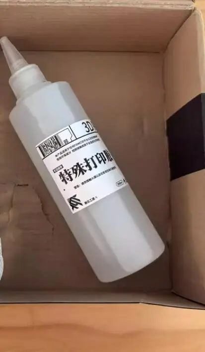 Colla PLA per Stampa 3D: La Soluzione Definitiva per Evitare la Deformazione e Garantire Adesione Perfetta