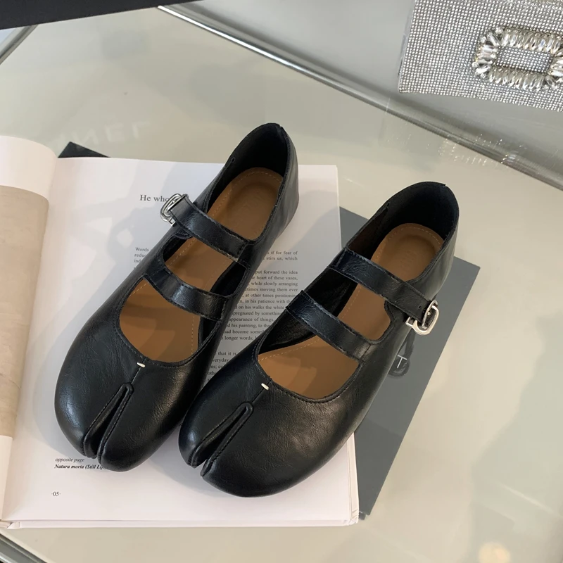 SUOJIALUN Autumn Women Flat Shoes Fashion Split Toe Flat Heel Laofer Shoes Shallow Soft Leather Casual Outdoor Mary Jane Shoes