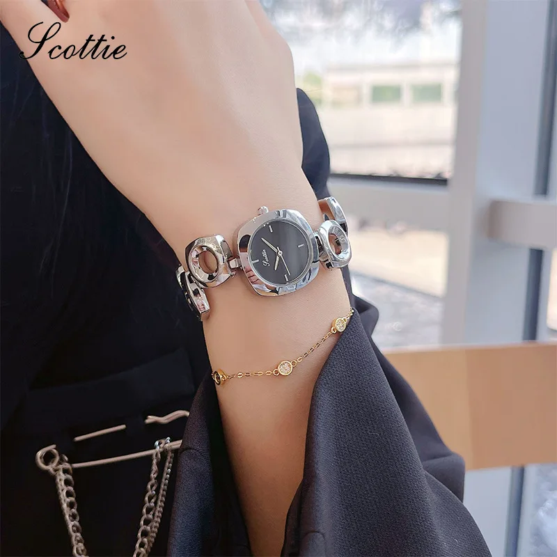 Vintage Women Quartz Watch Square Dial Roman Numerals Watches Ladies Luxury Wristwatch Black Small Gold White Bracelet Clock