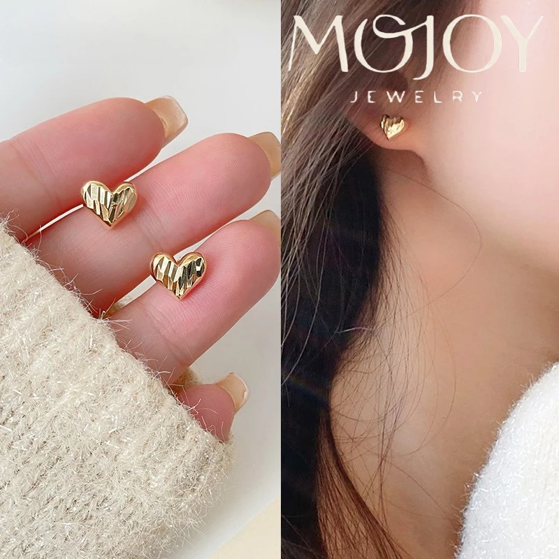 Gold Textured Heart Stud Earrings for Women Hammered Metal Heart Shape Ear Studs Minimalist Daily Party Fashion Jewelry