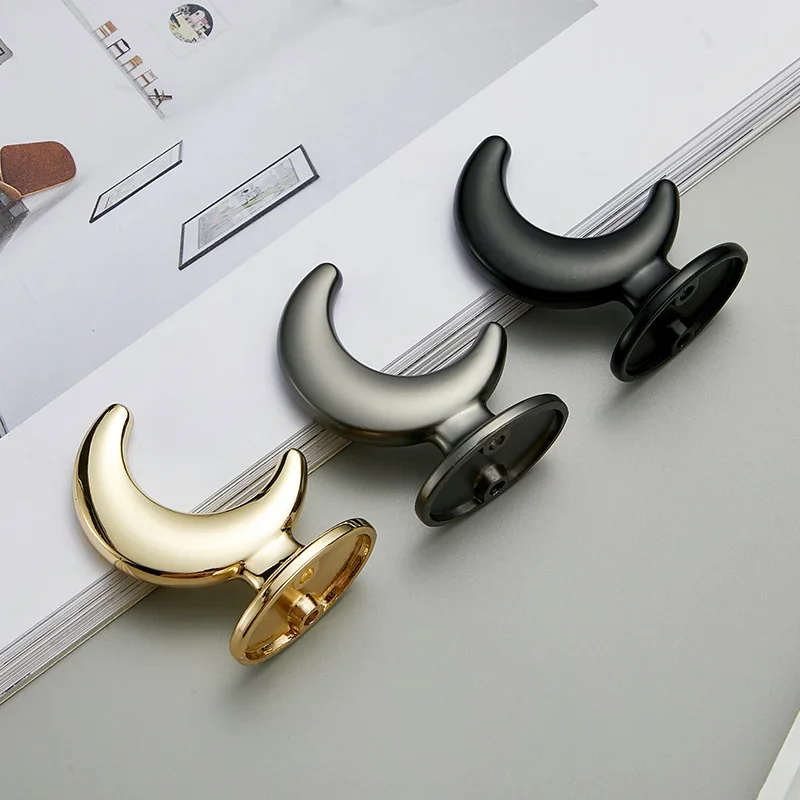 新しいクリエイティブなシンプルな洋服フック引き出しキャビネットドアハンドルスタームーン亜鉛合金ライト高級ハンドルフック