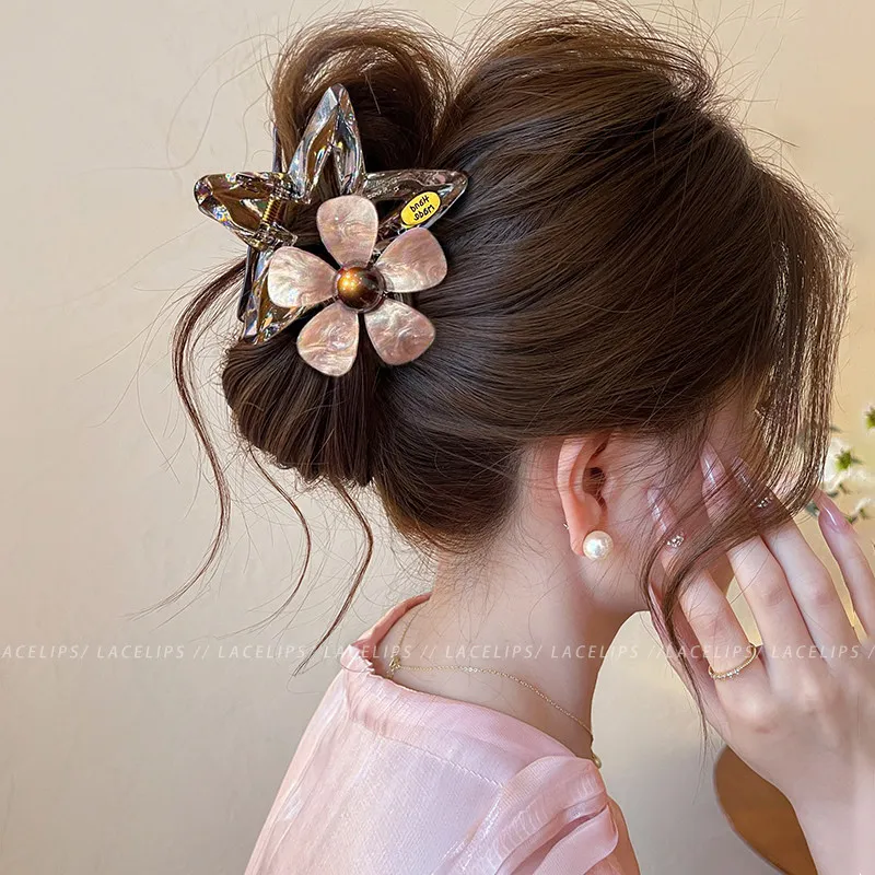 Pinza de Pelo Coreana con Diseño de Flor 2026 para Mujer, Pinza de Tiburón Jumbo Delicada de Alta Gama, Accesorios para el Cabello que Voluminizan la Parte Trasera de la Cabeza