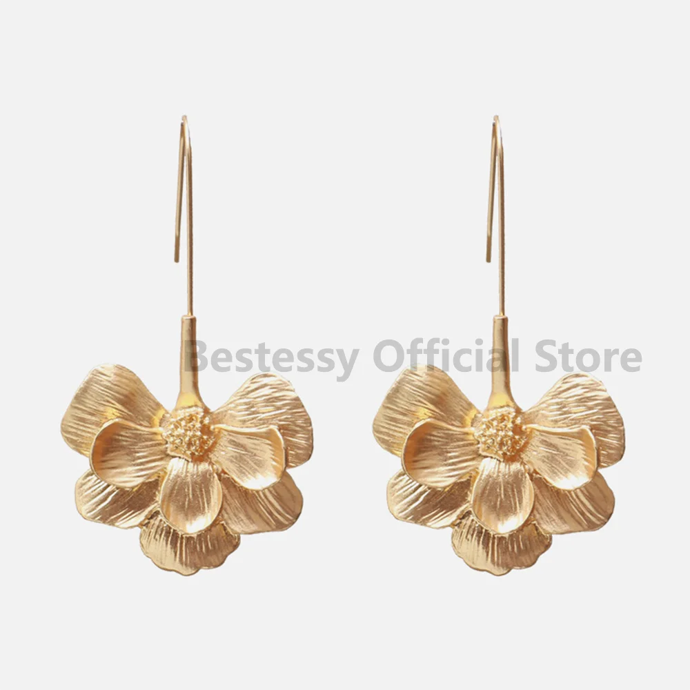 Fashion Design Flower Shape Metal Long Pendant Earrings For Women Personality Girlfriend Gift Temperament Atmosphere Girl Party