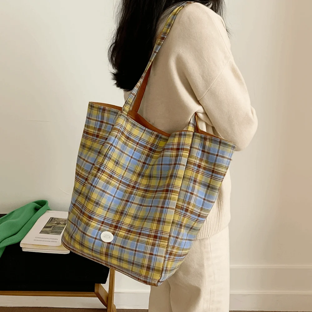 

Japanese Style Plaid Canvas Tote Bag Versatile Leisure Double Sided Shoulder Bag Cloth Commuting Lattice Handbag Outdoor