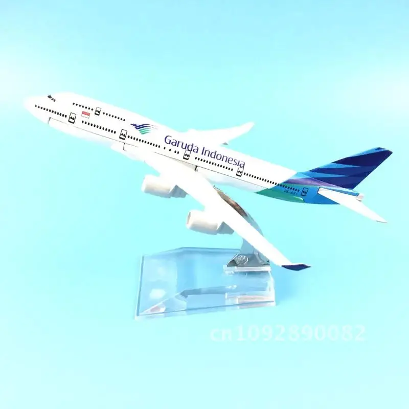 JASON TUTU 16cm GARUDA INDONESIA Metal 747 Modelo de Avião ﻿   Aviões Boeing fundidos em escala 1/400