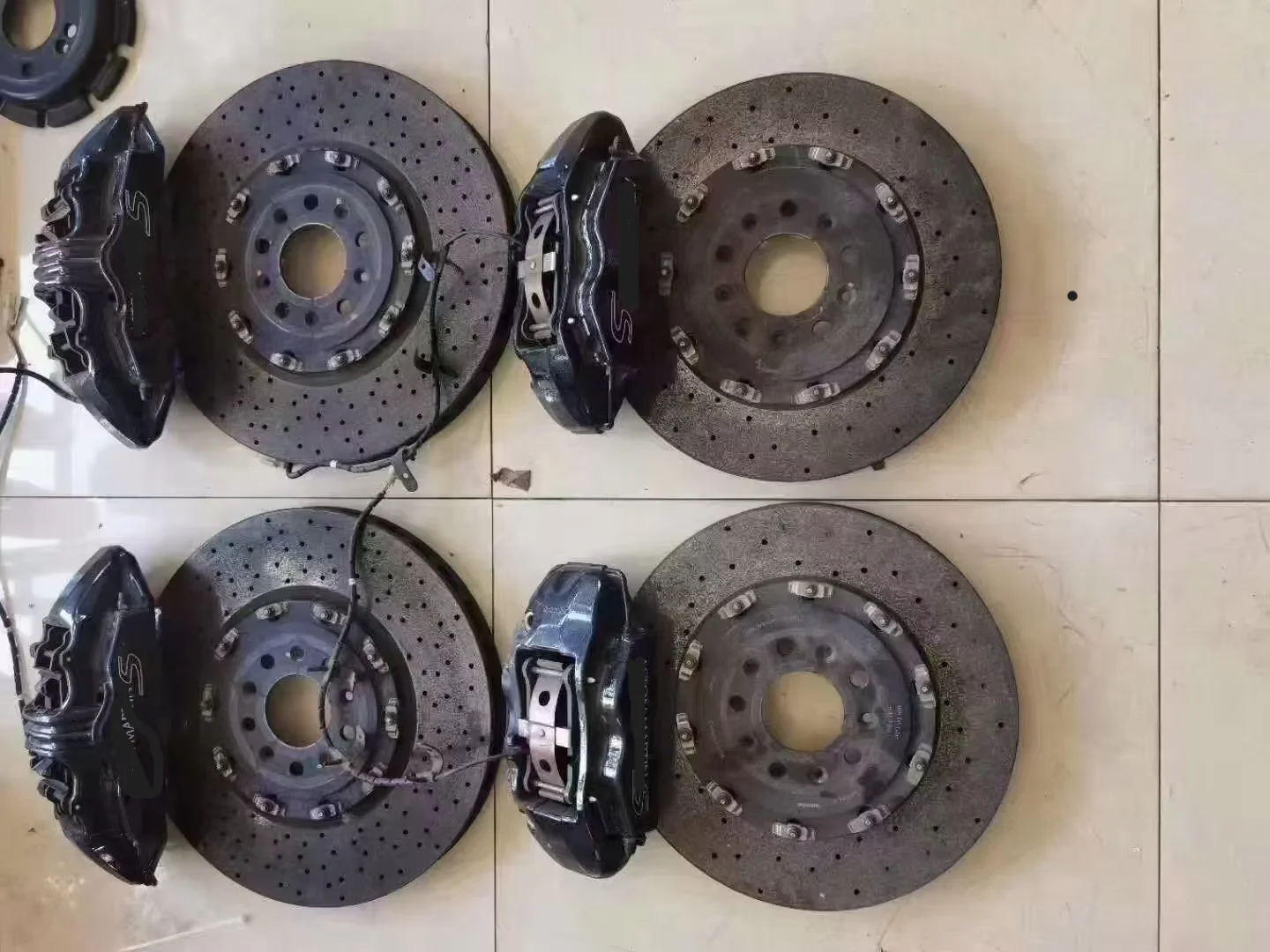 For Aston Martin DB9 DB11 DBX DB9S DB11S Carbon Ceramic Brake Kit Calipers & Discs Brake Disc Brake Block