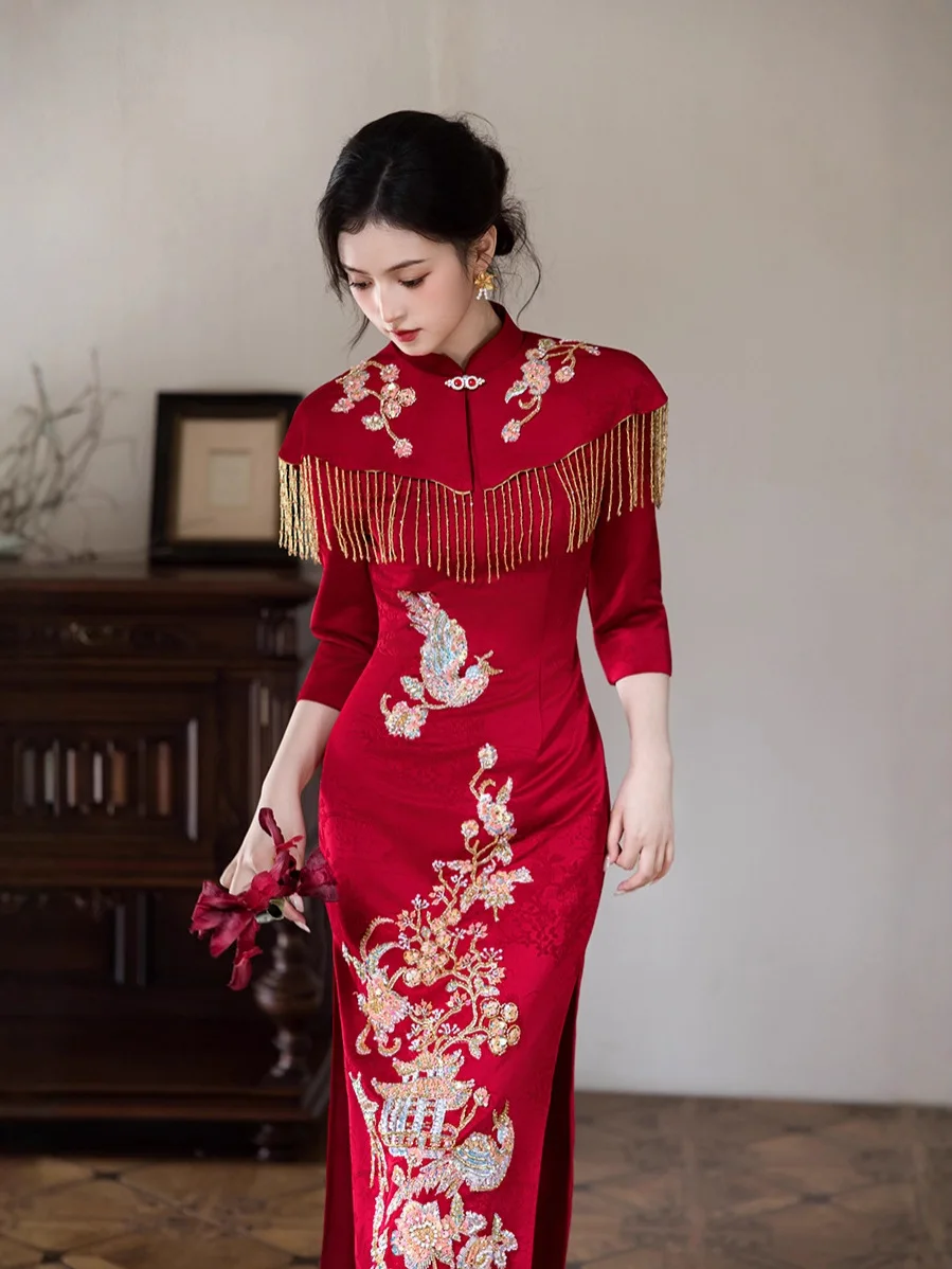 

Новое зимнее издание Qipao 2025 года, элегантное темпераментное длинное вязаное жаккардовое платье для похудения в китайском стиле с шалью Qipao