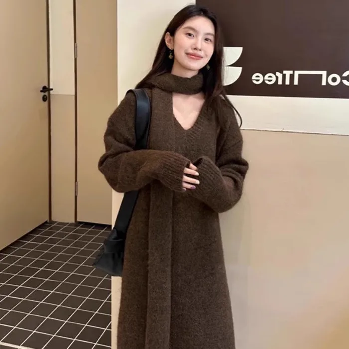 Fall 2024 New Style with Coat Underneath Base Skirt Long Slouchy Style V-neck Padded Sweater with Scarf Dress