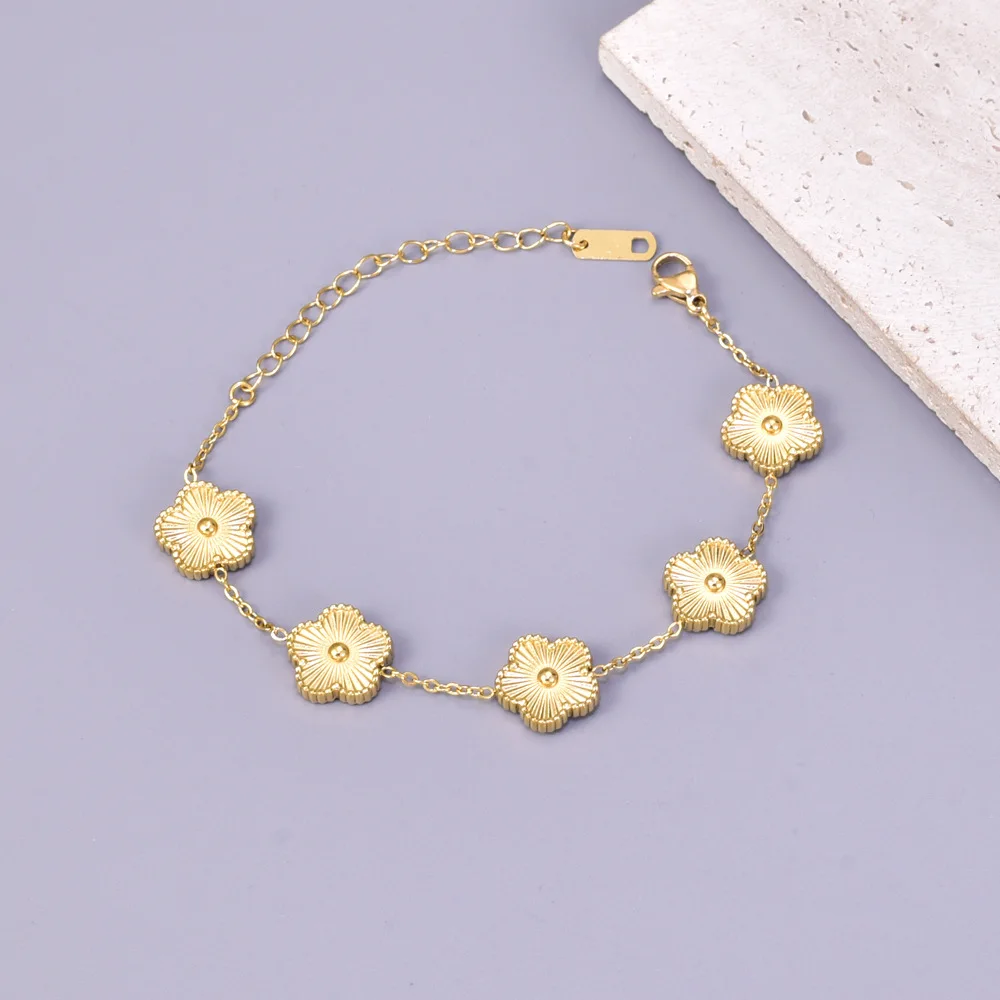 S15 Fashionable five-Flower stainless steel bracelet, Lucky Five-leaf flower gold jewelry for ladies