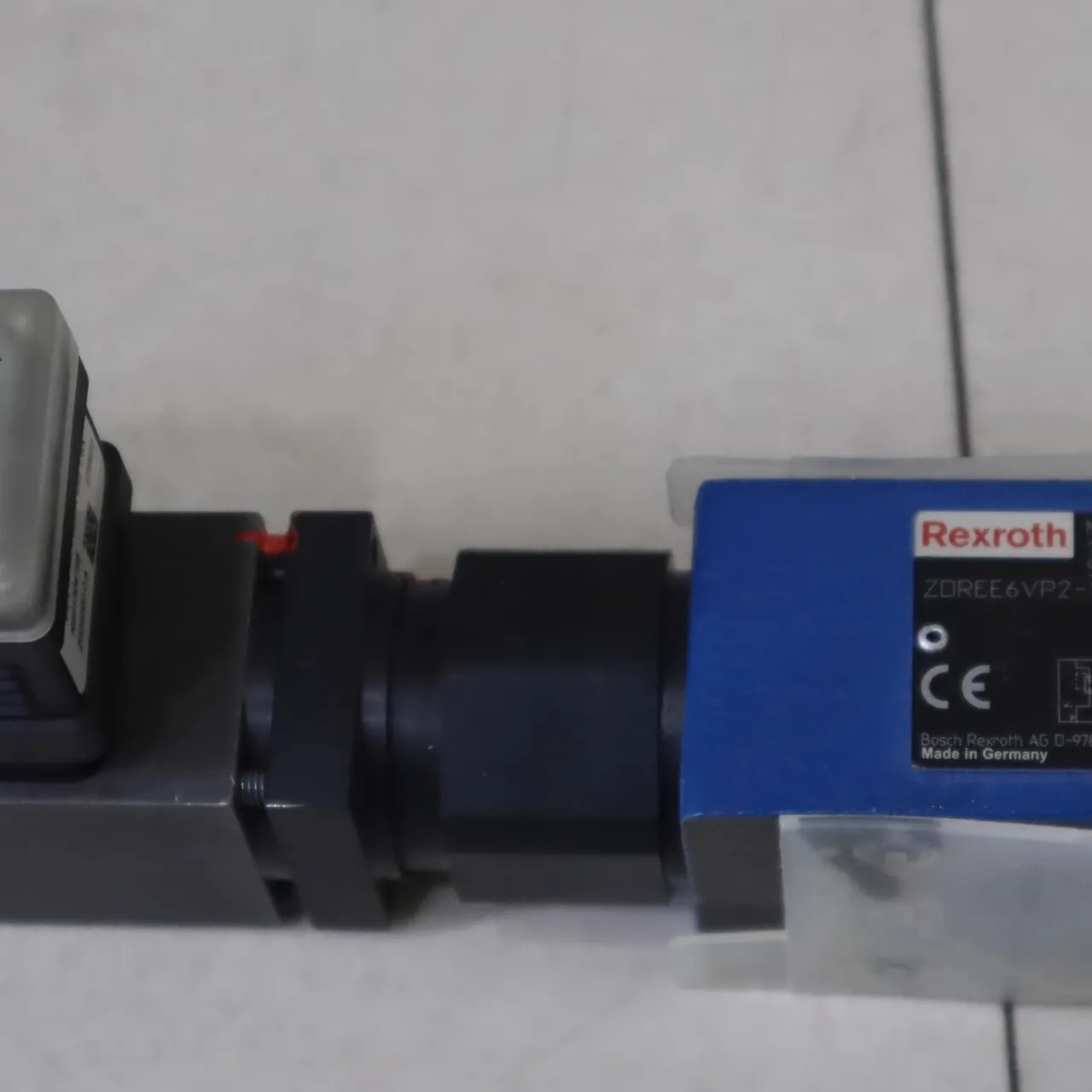 R901344604 ZDREE6VP2-11/210MG24K24F1M Rexroth REXROTH Proportional Valve