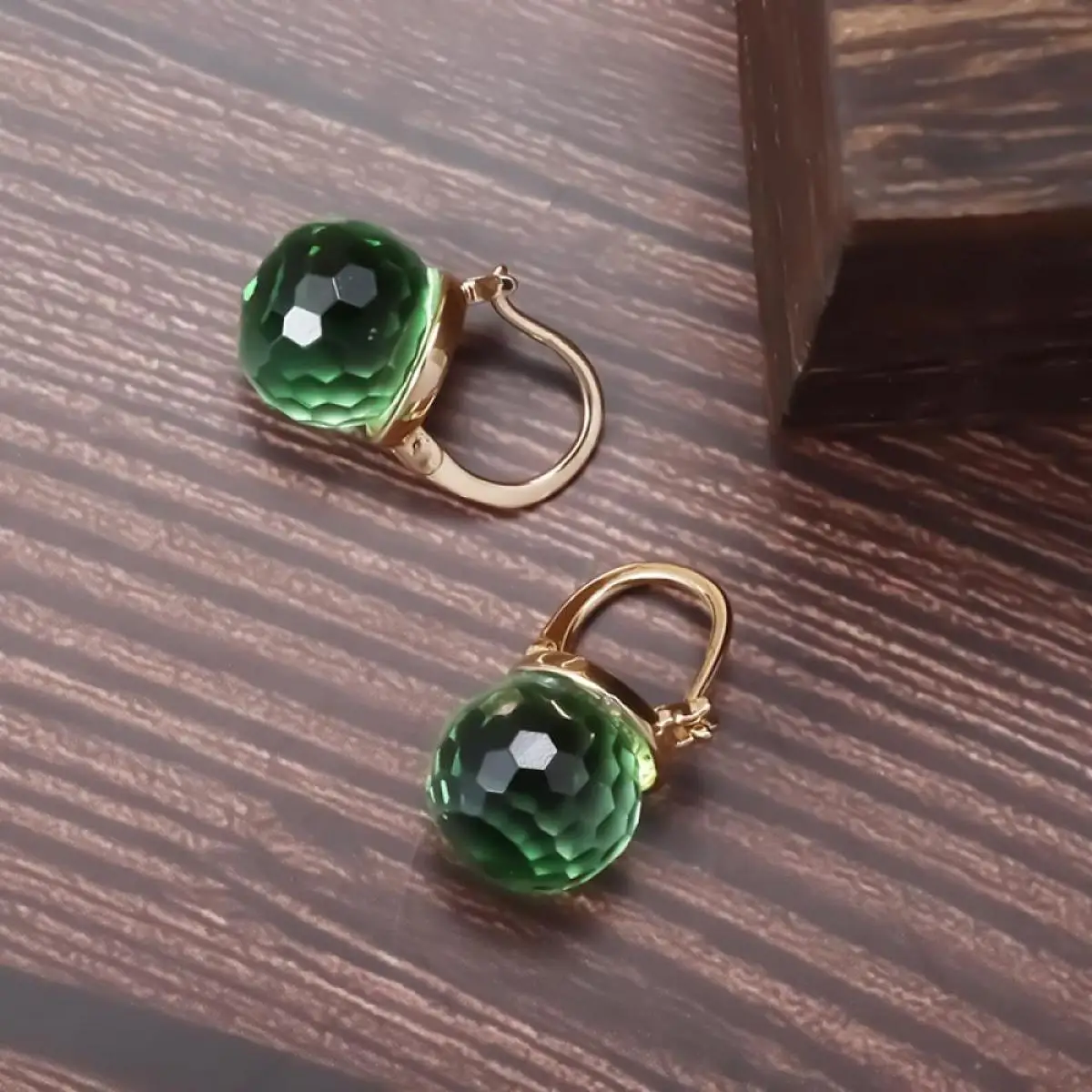 Green Crystal Ball Earrings Fashion Classic High Quality Trendy Personalized Women\'s Versatile Charm Versatile Gift