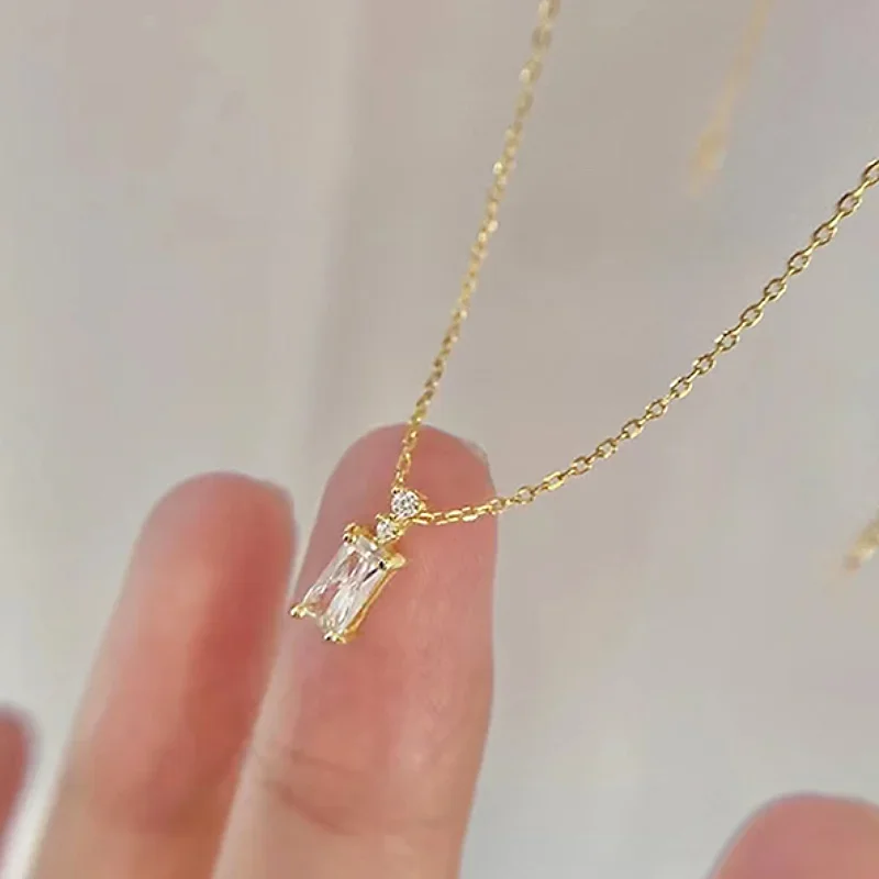 Huitan Delicate Shiny Cubic Zirconia Pendant Necklace for Women Simple Noble Gold Color Neck Accessories Chic Engagement Jewelry