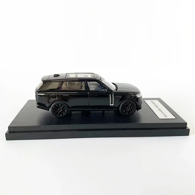 LCD 1:64 Model Car Range R MK5 P530 Longer Version Alloy Die-Cast SUV Collection- Black