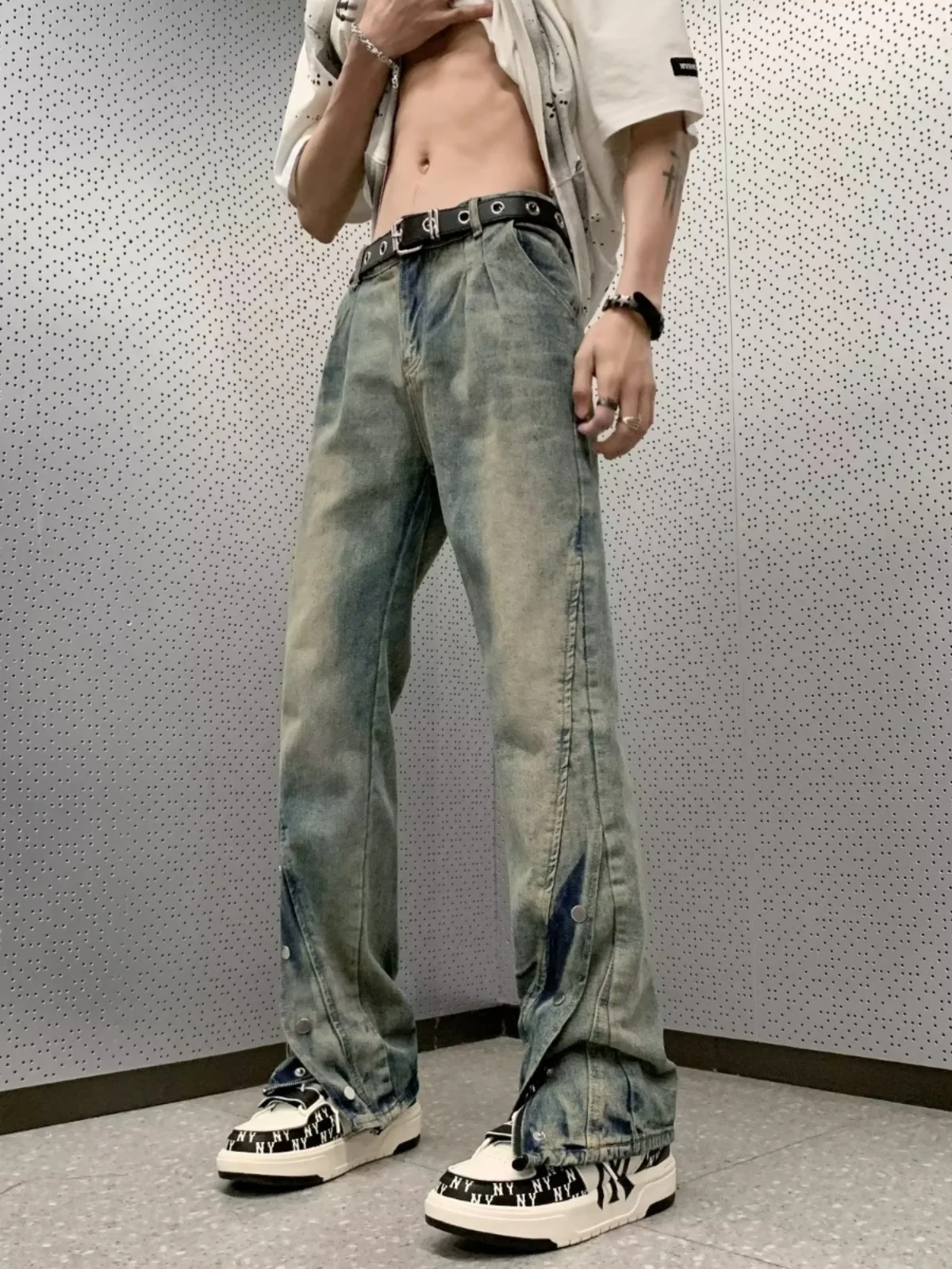 

American High Street Hiphop Loose Straight Leg Jeans Men's Washed Vintage Button Design Sensation Micro Flared Pants