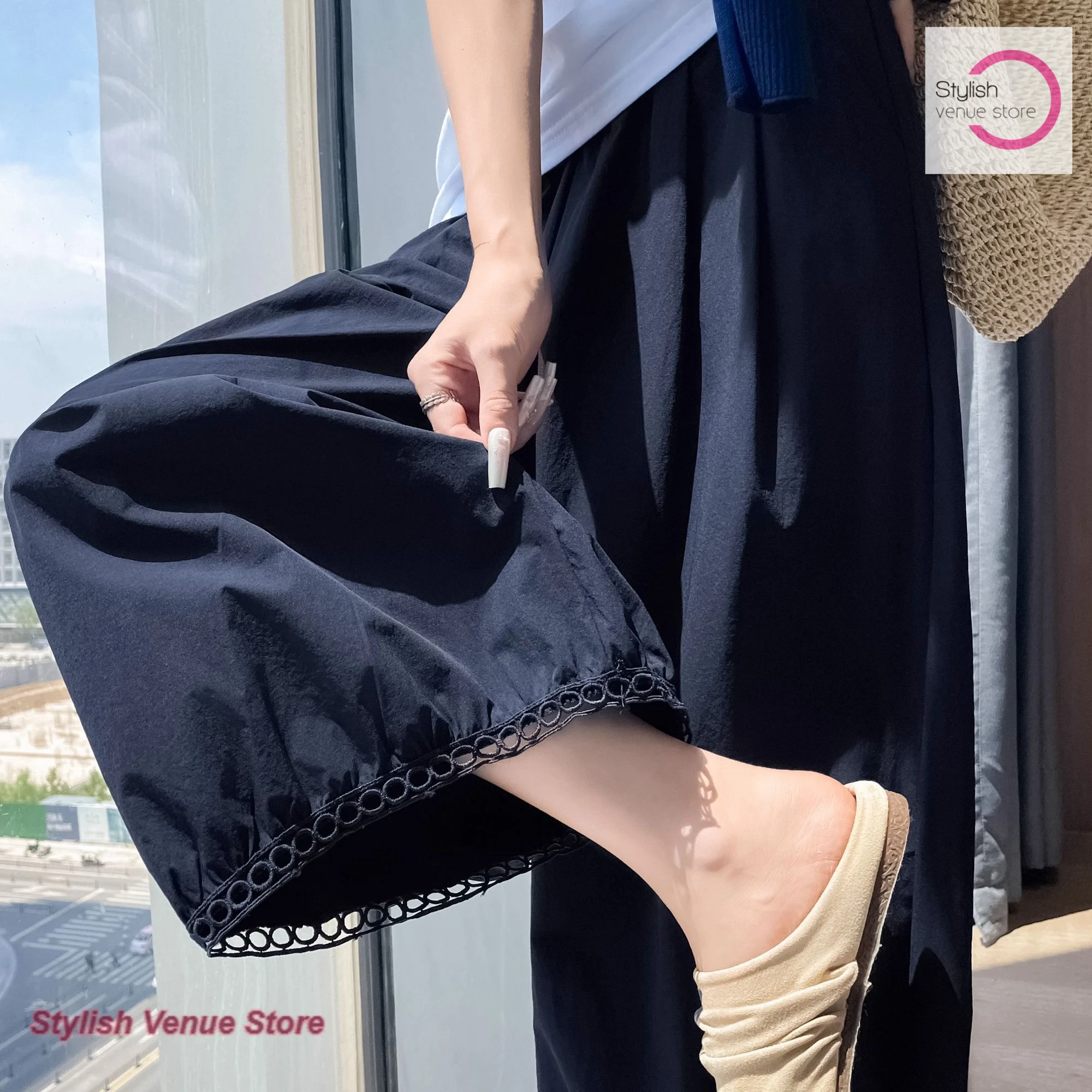 

Japanese black ice silk openwork lace bloomers women's summer new loose slimming speed dry gas ball pants cropped pants.