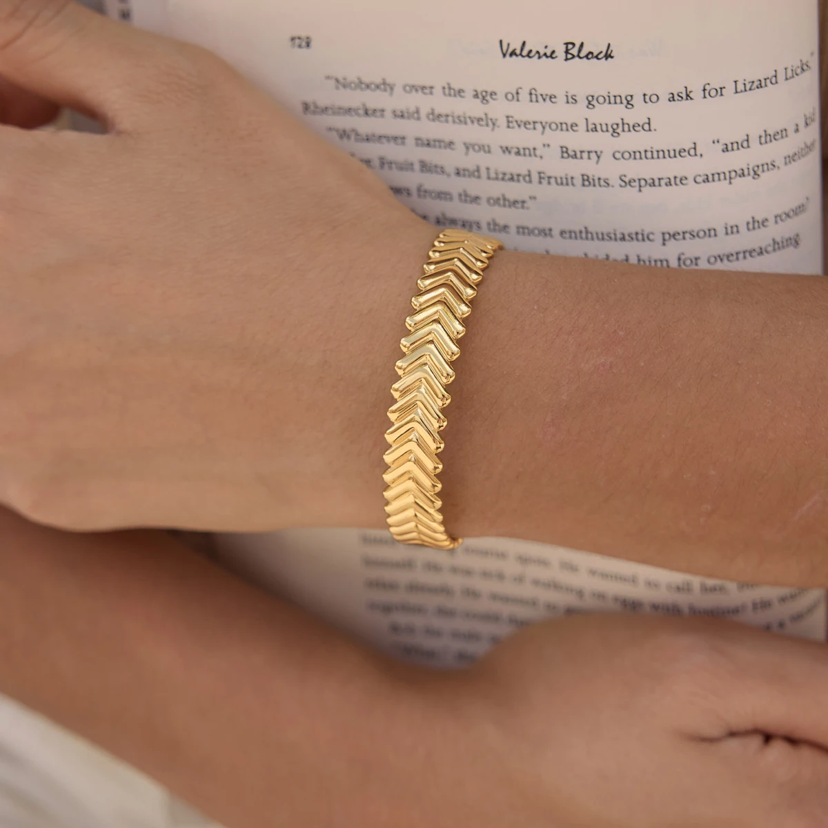 Spark & Co 18K Gold PVD Plated Stainless Steel Open Bracelet For Women New Fashion Waterproof Stacked Cuff Bangle Jewelry Gifts