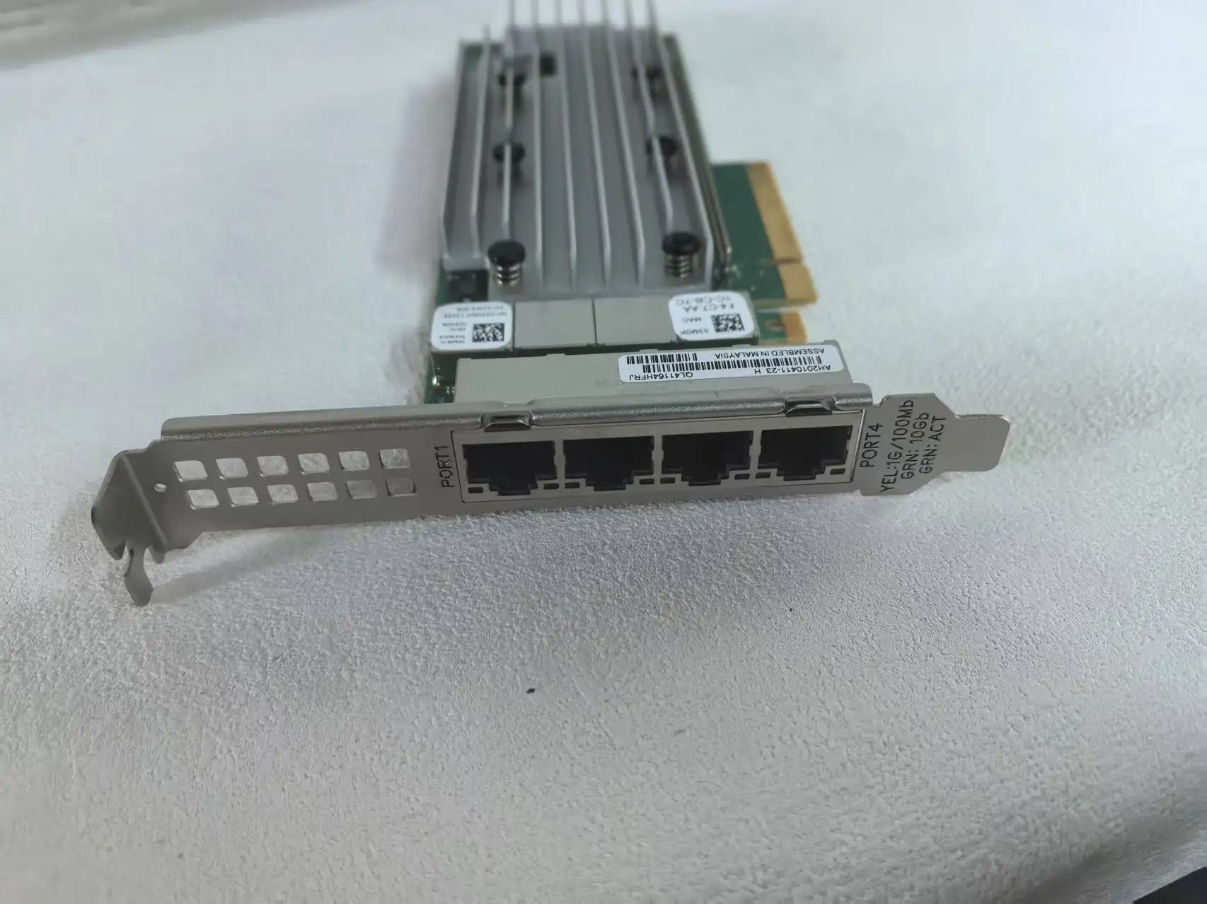 Adattatore di rete Base-T 33M0K da 10 Gb