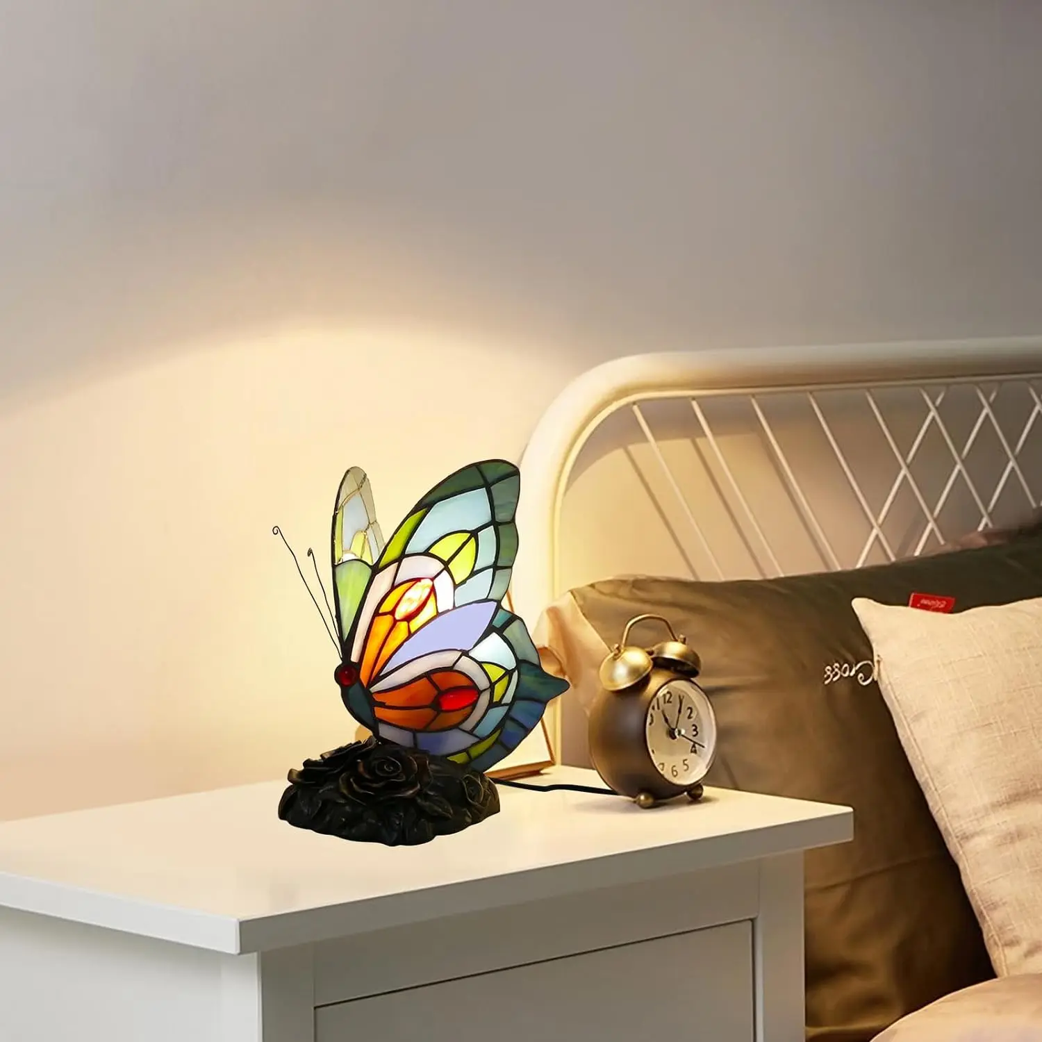 

Красивая настольная лампа в стиле Тиффани с витражным стеклом, винтажный ночник, для декора дома, подарок