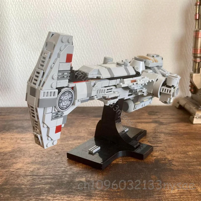 

MOC Starship Series 681PCS Mid-Scale Spacecraft Hammerhead Corvette Model Spacecraft Building Blocks DIY Christmas Gifts Kid Toy