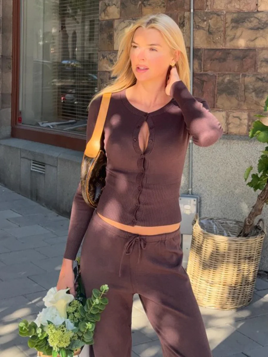 Automne hiver couleur unie tricoté Cardigans pour femmes décontracté bouton à manches longues femme pull mode Sli'm dame Cardigans manteau