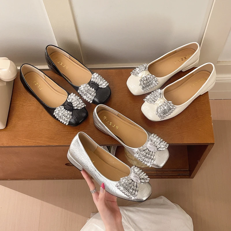 

Elegant Silver Leather Version Women's Shoes with Feng Shui Diamond Inner Heightening Feminine Flavor Fashionable Flat Heels