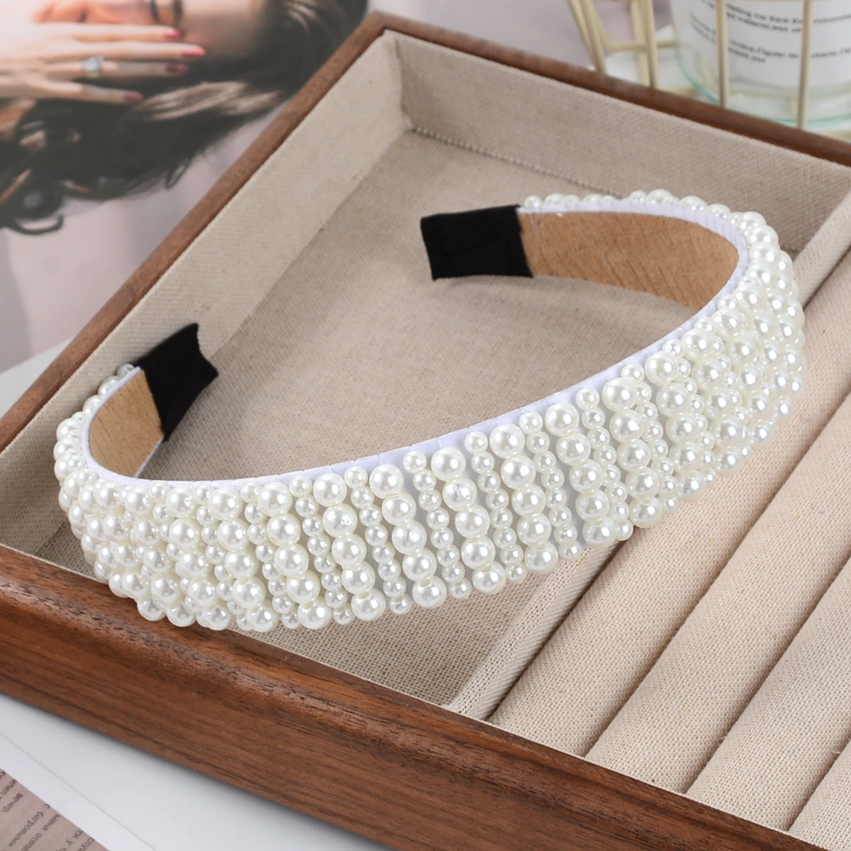Hair Accessory for Women, Hairband for Girls, Bridal Headband Suitable for Dress Wear, Parties, Proms, and Bridal Attire