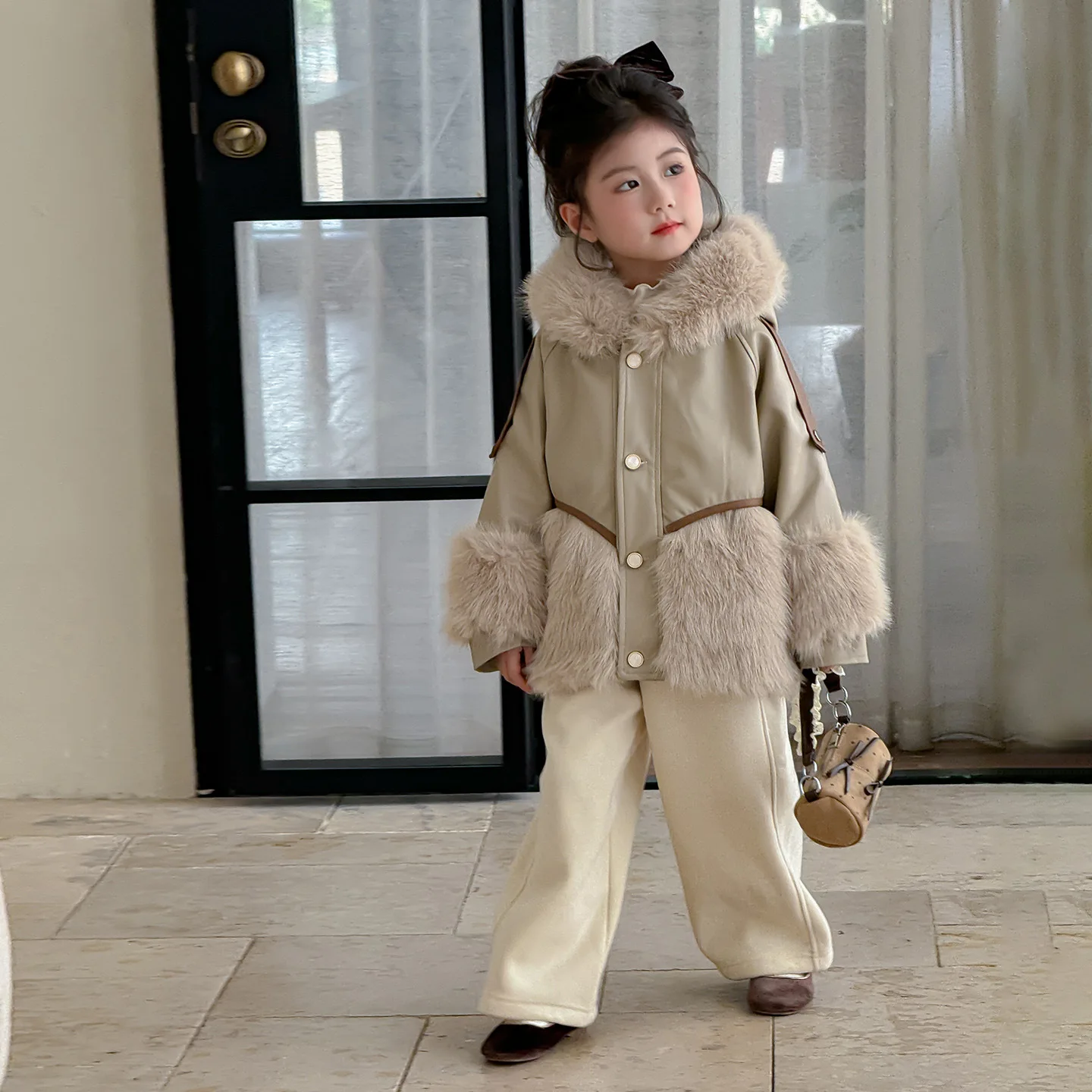 2026 Winter Kids Woolen Coat Faux Fur Hooded Toddler Baby Girls Outerwear Coat Fluffy Spliced Thicken Warm Children Girls Jacket