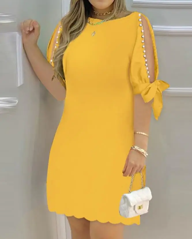 Vestido de verano de manga dividida para mujer, minifalda informal con perlas dulces y frescas, a la moda, para ir al trabajo, novedad de 2023