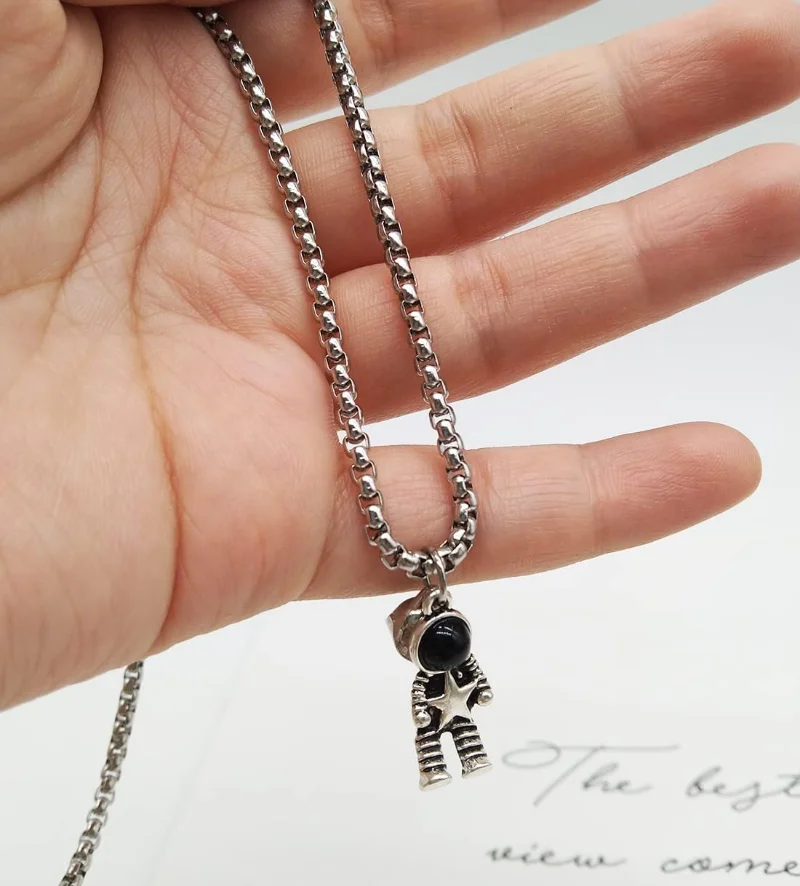 2 Pcs Astronomy Spaceman Match - Magnetic Couple Matching Necklaces recension och pris