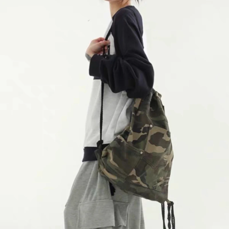 Trendy Vintage Camouflage Backpack with Convenient Pockets Ideal for Casual Outdoor and Commuting Use