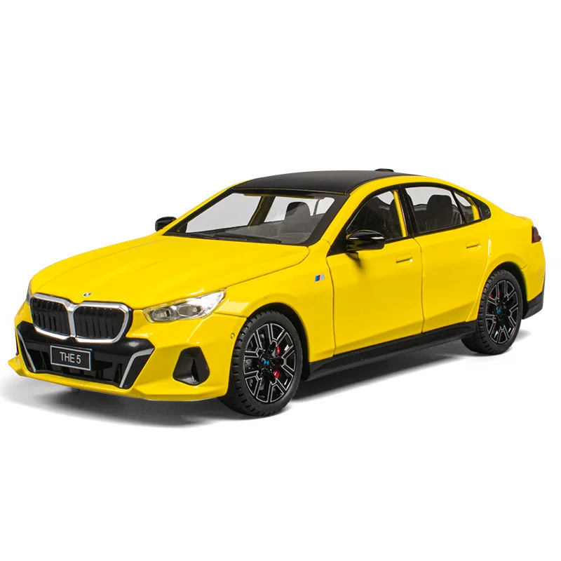 1/24 مقياس BMW 530LI 5 سبيكة سيارة نموذج التراجع لعبة مركبة الضوء والصوت نموذج سيارة لعبة أطفال هدية مصغرة Voiture