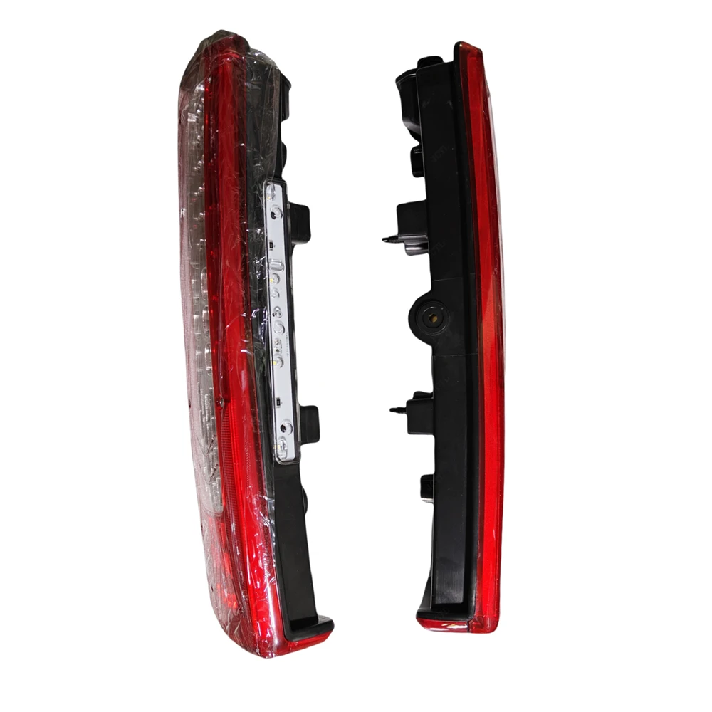 82849925 82849923 82849894 84195505  For Volvo FH 460 540 24V LED Tail Lights Turn Stop Brake Rear Lamps with two plugs buzzer