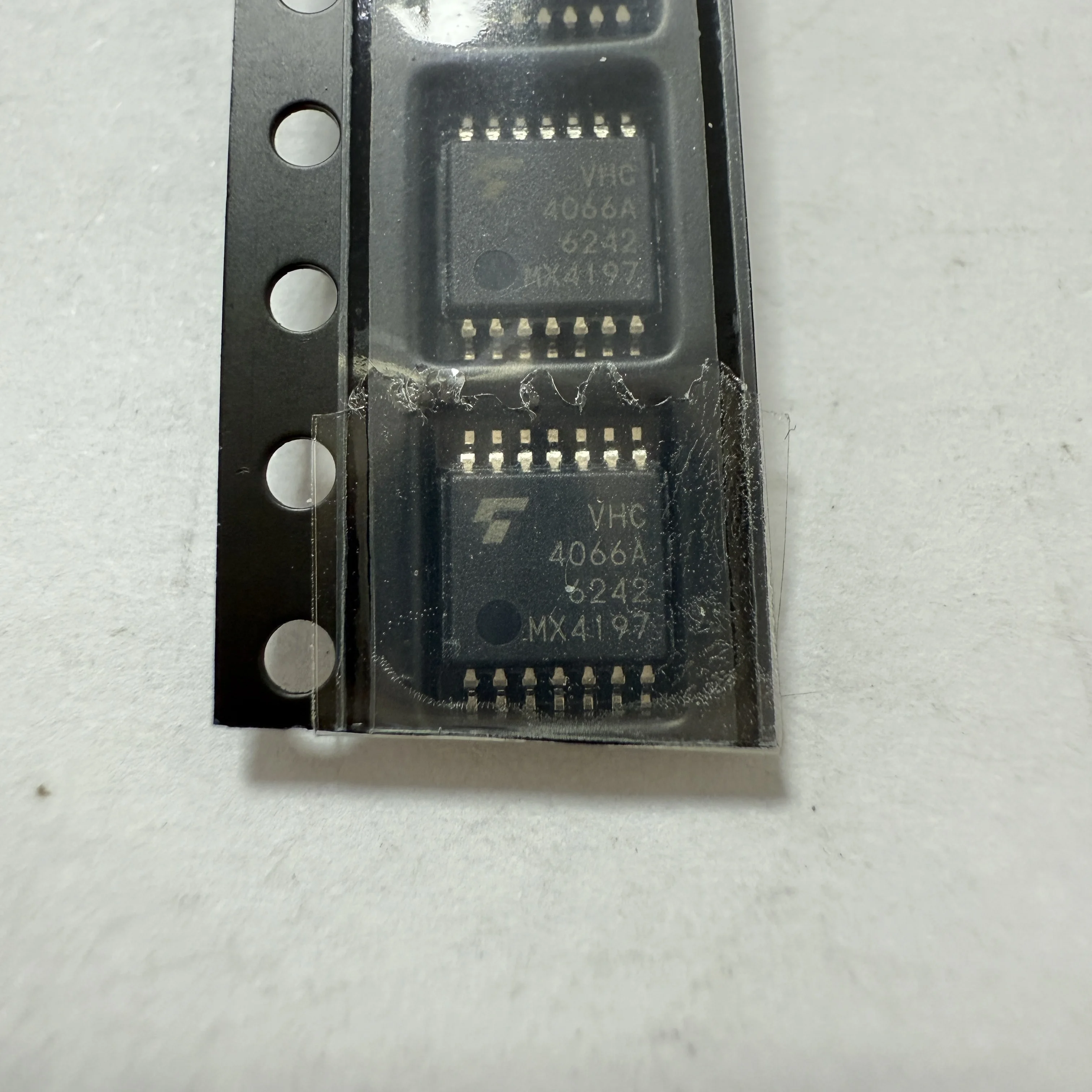 10 قطعة/الوحدة 74VHC4066AFT(BJ) (واجهة المرحلية)