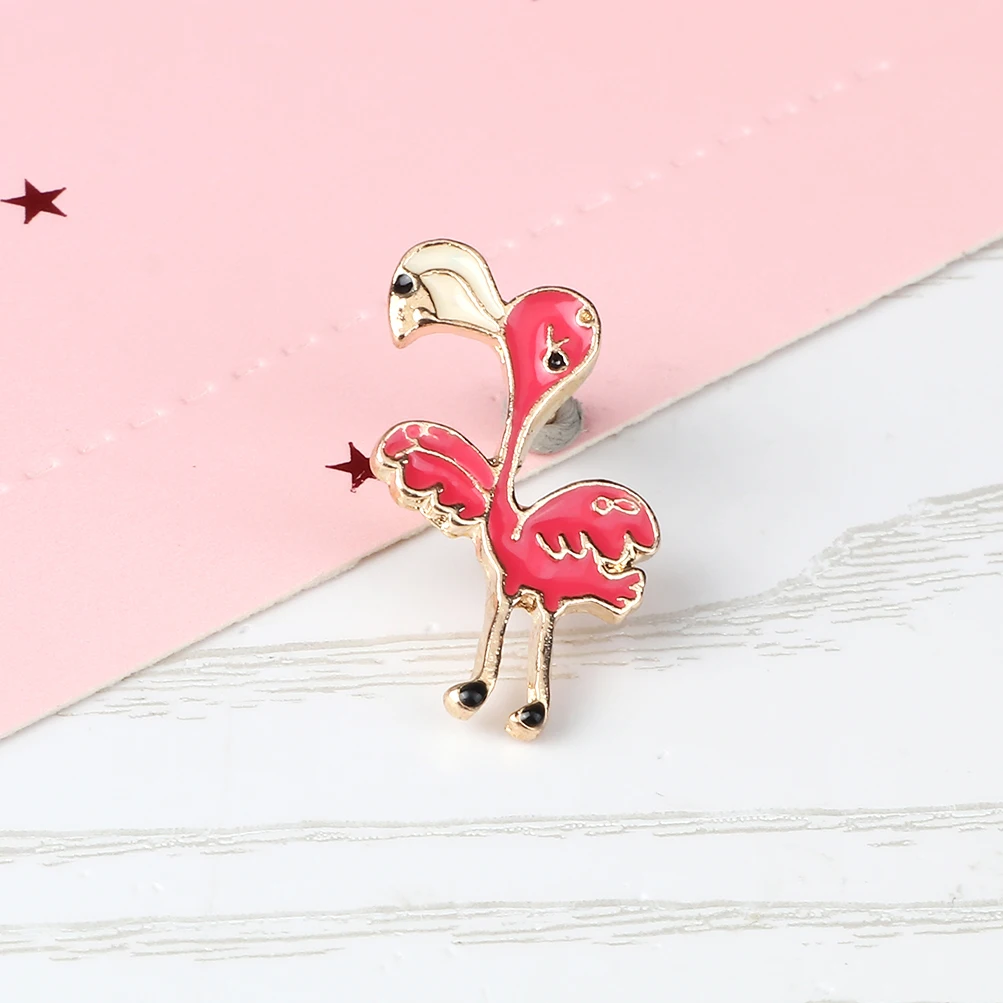 Freedom Flamingo Brooches Badges Cute Cartoon Animals Enamel Pins Wanton Youth Symbol Brooch Women Men Jewelry Gifts for Friends