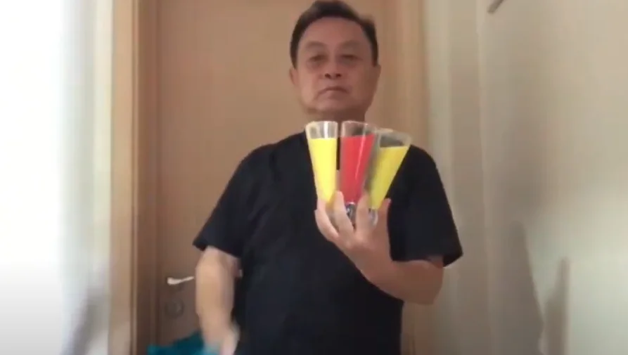 J.C Magic Multiplying Collins Glas Professionelle Bühne Zaubertrick für Party Bar Illusion Gimmick Close-Up Zauberer Prop