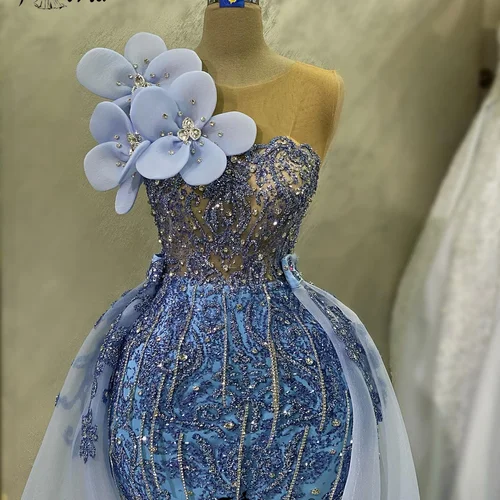 Abbigliamento da festa e vacanza