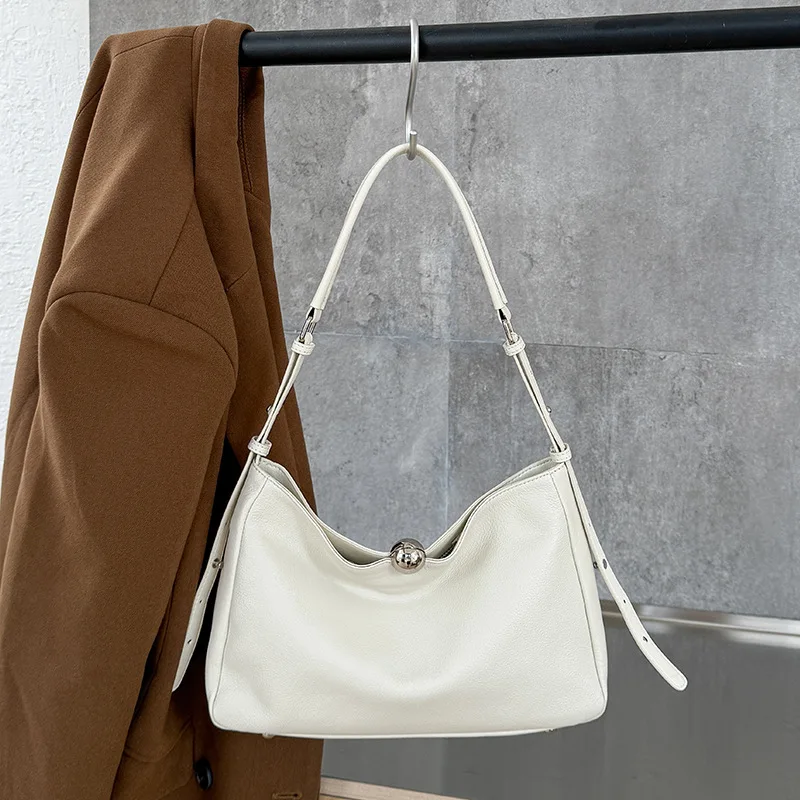 Korean Version Leather Women's Bags Niche Design New Head Layer Cowhide Shoulder Bag Retro Luxury Simple Commuter Women's Bags