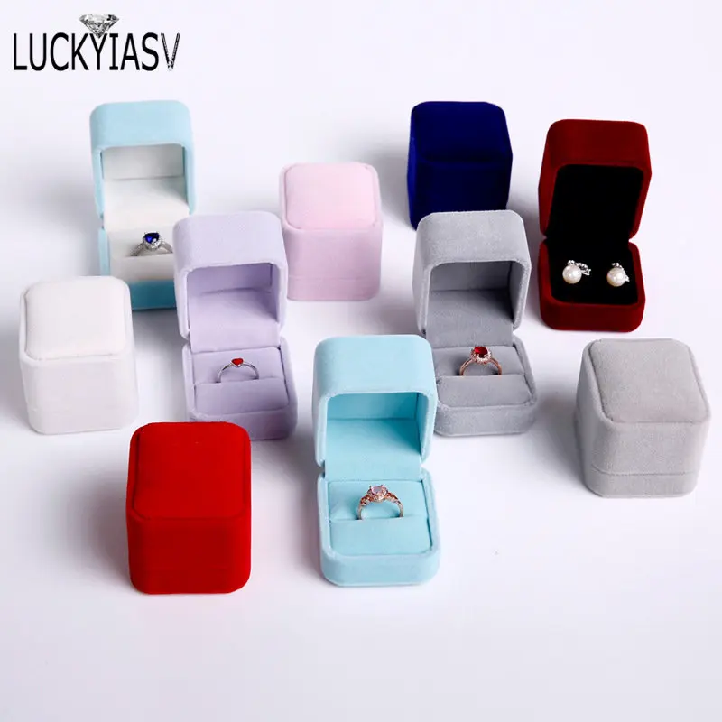 

Wholesale Velvet Jewelry Storage Boxes Presentation Rings Jewelry Box Velvet Case Earrings Plastic Display Gift Box 5*6*5cm