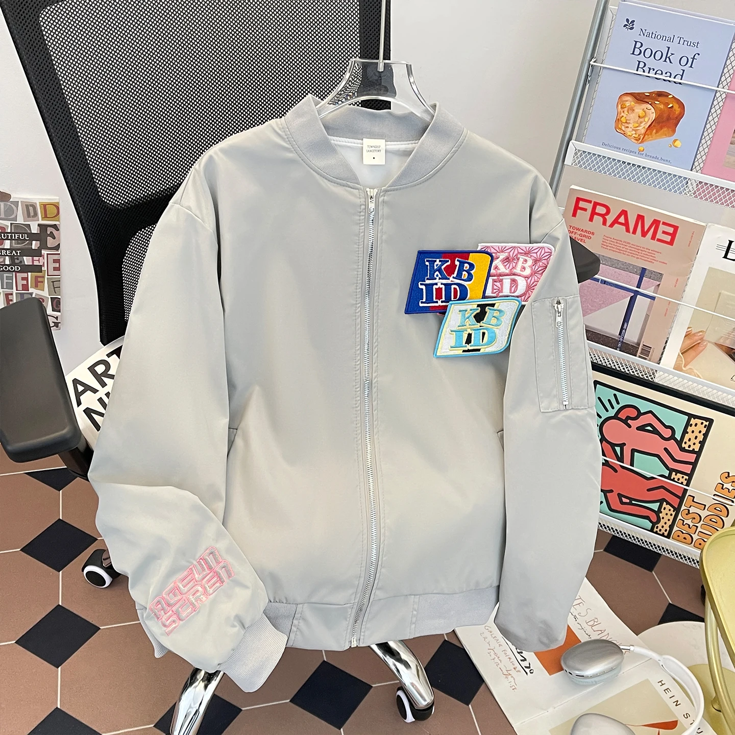 

Американская повседневная бейсбольная куртка в стиле High Street с дизайном Magic Sti, свободного кроя, весенняя верхняя одежда для мужчин и женщин