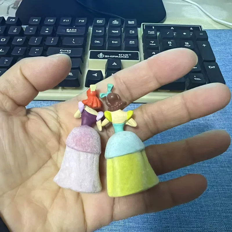 2Pieces/lot 6cm  Disney Cinderella\'s Two Bad Sisters Ornament Surface Plush Ornament Collection