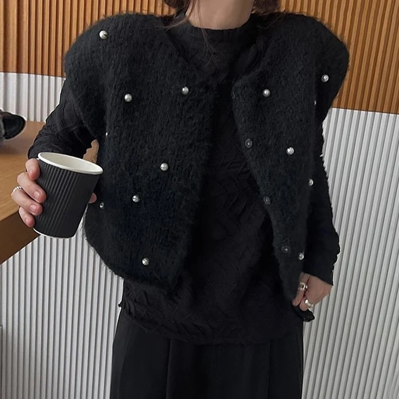 

Chic Autumn Winter Women's round Ne Loose Fit Knitted Vest Heavy Embellied with Beads Versatile Outerwear Faionable Com...