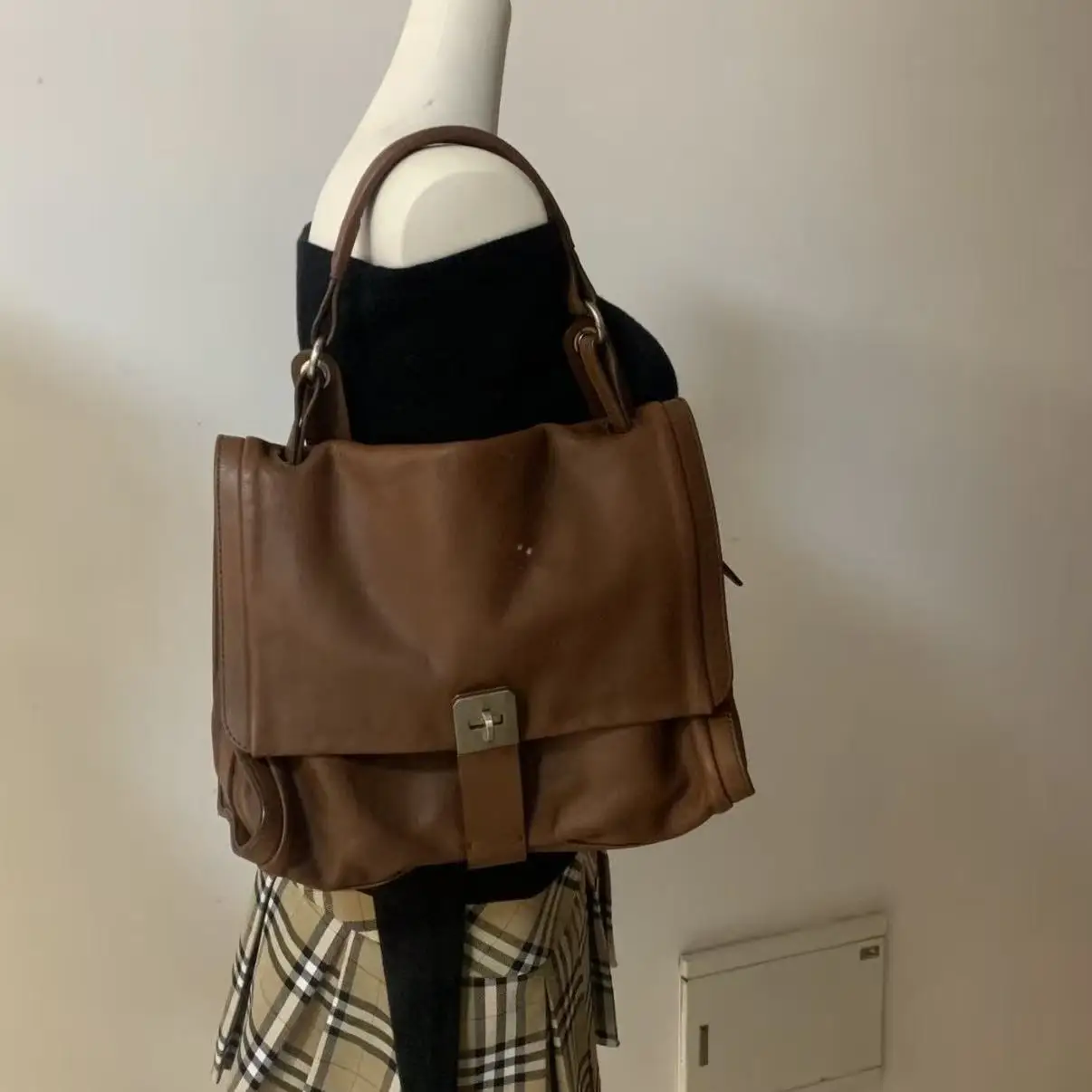 

Женская сумка Joygbqn Fre Sle: Новая модная повседневная сумка-корзина через плечо для женщин, весна 2026