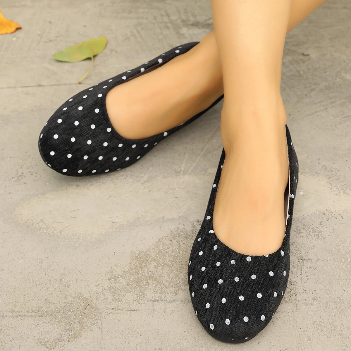 *Fashionable New Comfortable Casual Sports Shoes for Women Spring Autumn Hot Selling Round Head Elegant and Sexy Work Flat Shoes