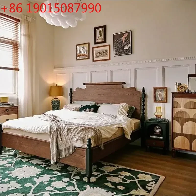 

Скандинавская двуспальная кровать-платформа Queen-size: элегантная, красивая, современная, роскошная, с деревянным каркасом, основанием и прикроватными тумбочками. Мебель для дома.