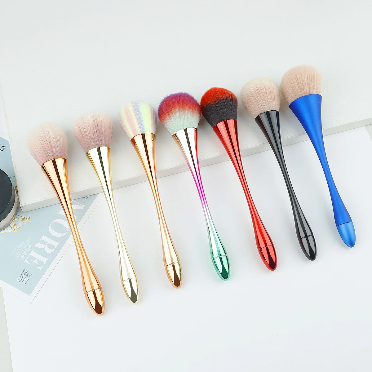 1pc Soft Slender-Waist Nail Dust Brush Dust Clean Nail Art Cleaner Remover Powder Brush Make Up Colorful Mnicure Pen Tools