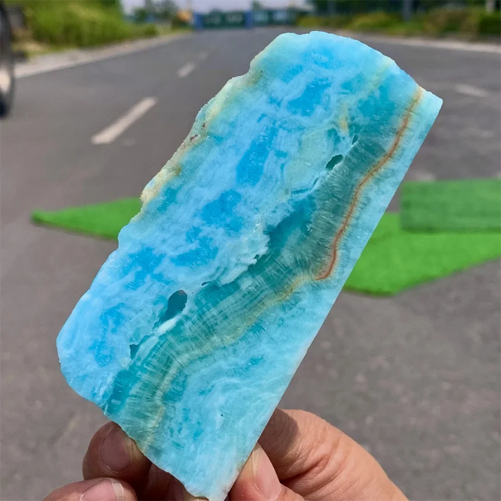 Natural blue polarized mineral crystal, quartz slice, energy gemstone, decoration, meditation, demagnetization, divination, gift