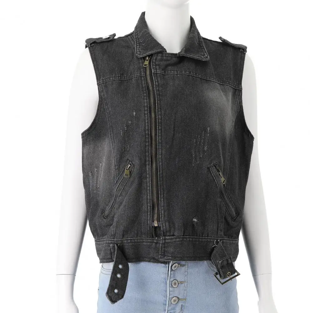 

Features: This women's short vest has zipper closure, pockets, solid color, casual and loose, simple and fashionable.