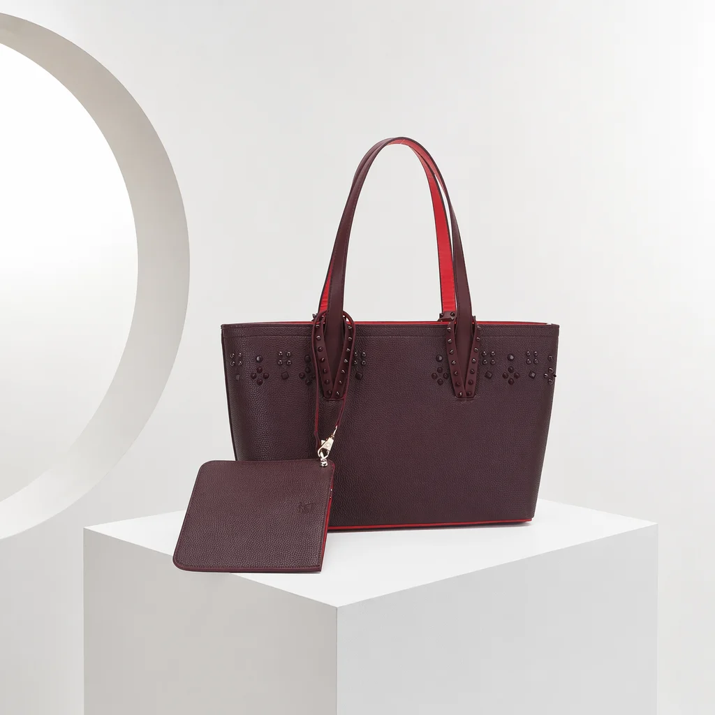 Bolso Tote de PU con Suela Roja para Mujer, Bolso de Hombro Elegante de Gran Capacidad, Diseño Versátil con Tachuelas, Bolso de Mano para Mujer, Proveedor de Calidad