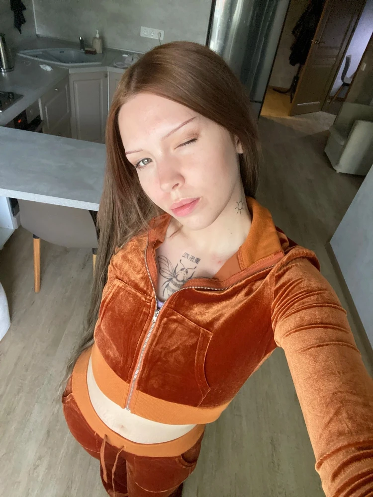 EOENKKY-Conjunto de dos piezas de terciopelo liso para mujer, Top sencillo informal con cremallera de manga larga y cuello alto + pantalones de pierna ancha ajustados de encaje vendaje