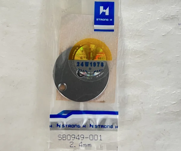 Mocna płyta igłowa marki H Brother KE-430F SB0949-001 Części do przemysłowych maszyn do szycia 2,4 mm